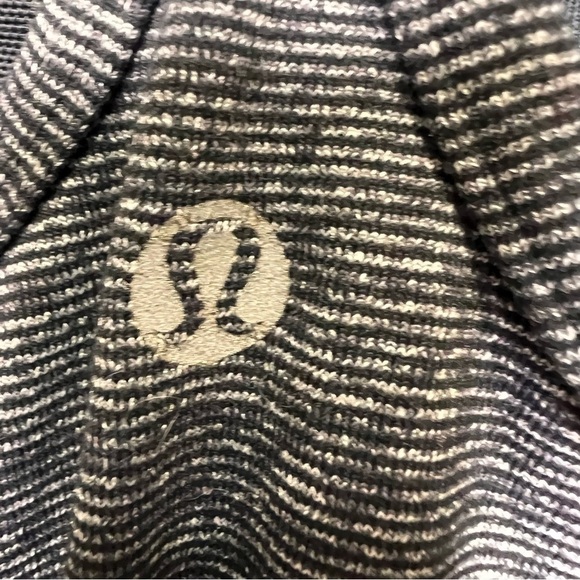Lululemon Tank Top Power Y Yoga Leisure Running Stripe Size 10 Activewear - Picture 5 of 9